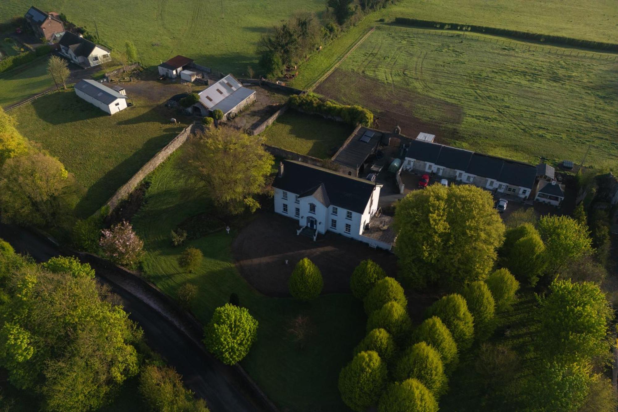 The Carriage Houses At Beechpark House Bunratty Esterno foto